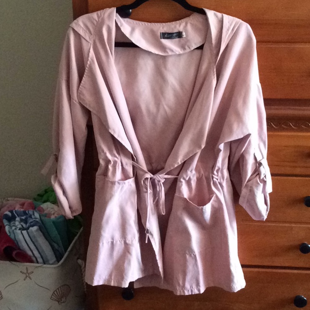 Super soft dusty pink lightweight hooded jacket.